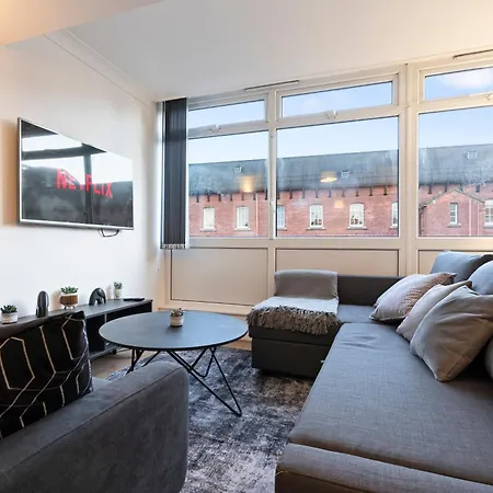 Apartment Leeds Elegant Flat In Prime Location - Sleeps 4 - Parking