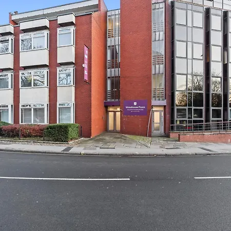 Leeds Elegant Flat In Prime Location - Sleeps 4 - Parking Apartment Leeds (West Yorkshire)