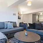 Apartment - Private Parking - Reliable Wifi - Sleeps Four