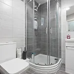Apartment - Private Parking - Reliable Wifi - Sleeps Four Leeds (West Yorkshire)