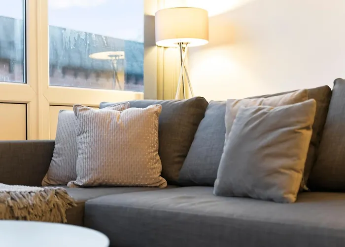 - Private Parking - Reliable Wifi - Sleeps Four Apartment *