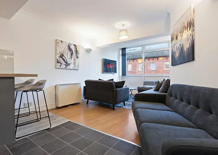 - Private Parking - Reliable Wifi - Sleeps Four Apartment